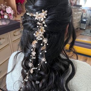Golden Bridal Hair Accessory